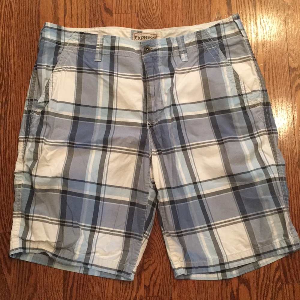 Express Flat Front Men’s Chino Shorts Size 36